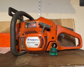 Husqvarna 142 e-series Chainsaw with 16" Bar & Chain
