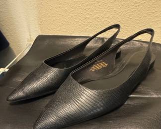 H&M Crocodile Embossed Pointed Slingback Flats