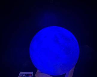 3D Printed Moon Lamp with Remote Control