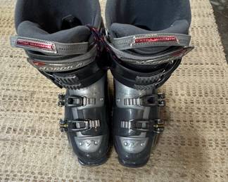 Nordica Easy Move X12 Ski Boots