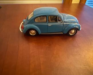 Bburago Volkswagen Beetle Die-Cast Model 1:18 Scale