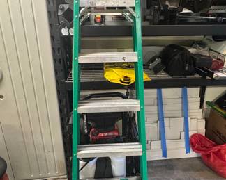 Werner 6-Foot Fiberglass Step Ladder