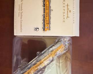 2006 Hallmark Keepsake Lionel Union Pacific Veranda Turbine Locomotive Ornament