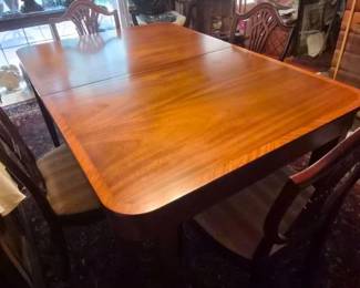 45 MahoganyDiningSetwithTable3Leaves8Chairs