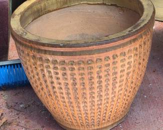 114 TanGlazedTexturedPotteryPlanterLargeOutdoorGardenPot