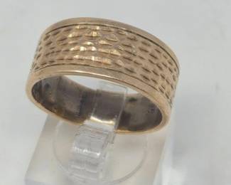 51 14kGoldHammeredWideBandRing80g