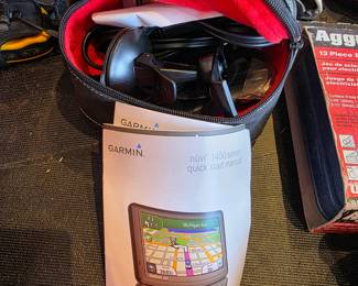 Garmin nüvi 1400 series dashboard GPS navigation