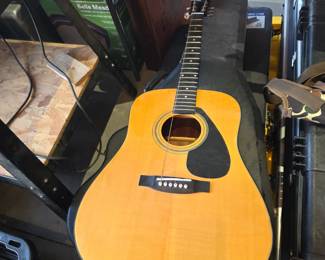  Yamaha FD01S acoustic steel-string guitar