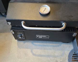Country Smokers Traveler Portable Wood Pellet Grill and Smoker