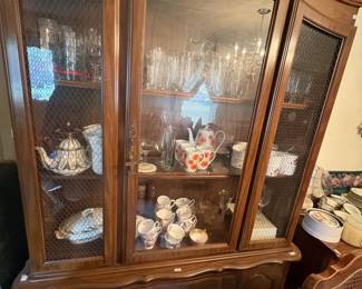Hutch Matches Table