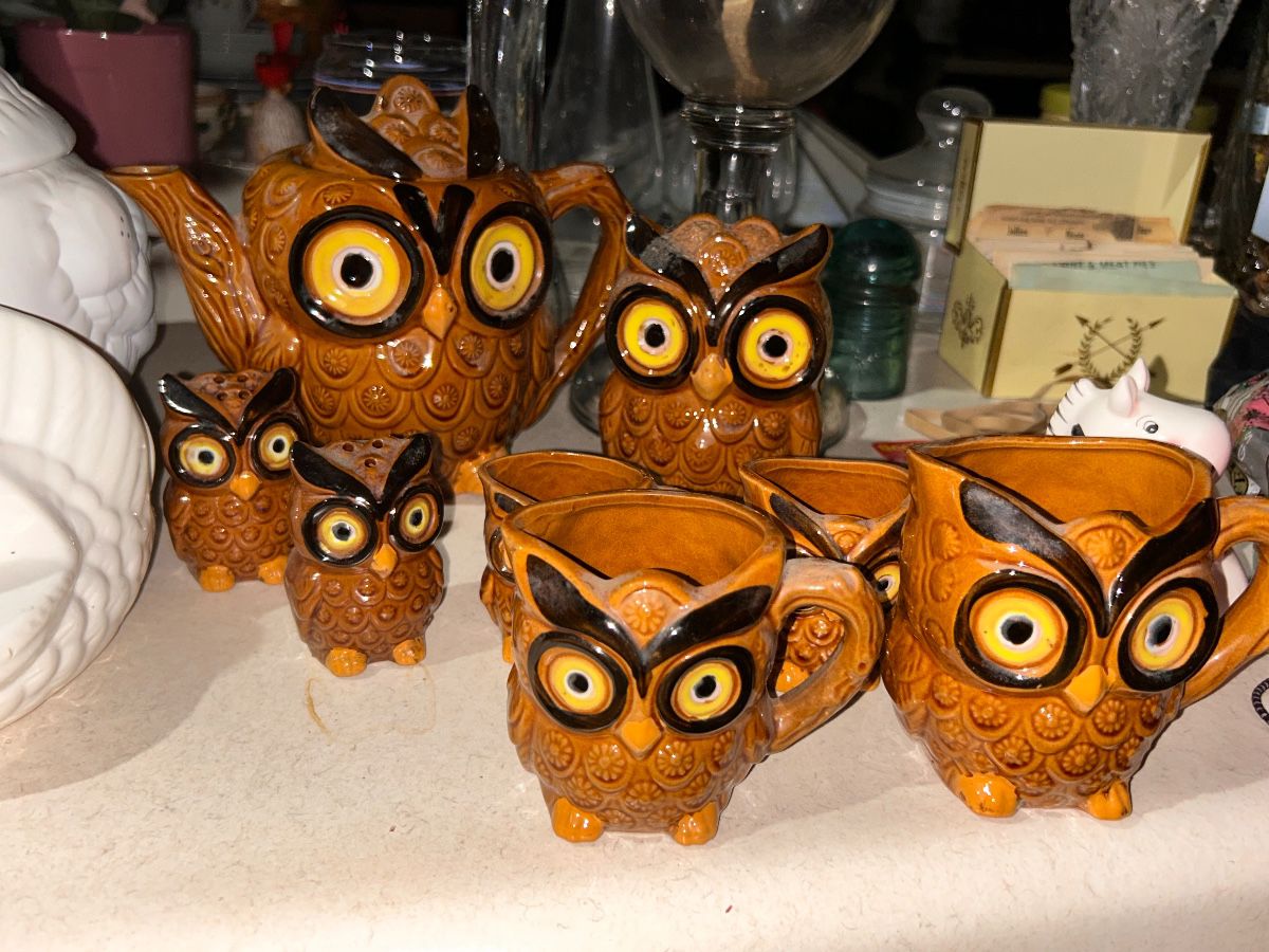 VTG Owl Tea Set, Measuring Cups, Salt and Pepper Shakers