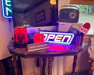 I Mac, Electric Light UP Open Signs,