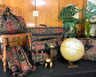 VTG Flowered Tapestry Luggage Set