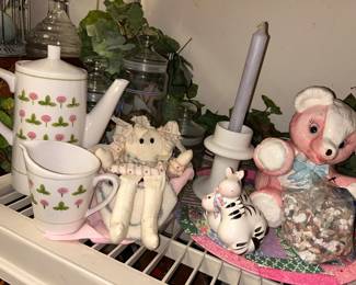 VTG Coffee Pot and Cups