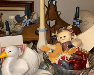 Granny Core Wooden Heart Decor - Shelves and Wall Hangers