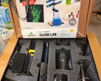 Scientific Glow Lab