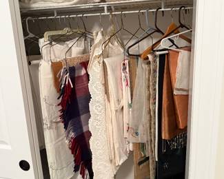 Bedroom 2: linens