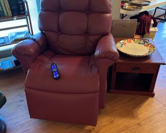 Leather lift recliner
