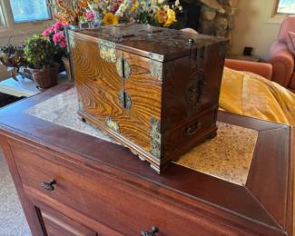 Asian jewelry box
