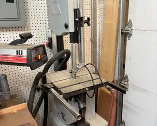 Band saw