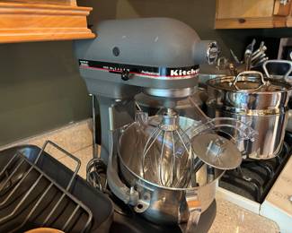 Kitchen Adie professional mixer