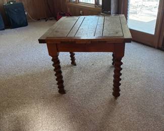Oak extension table