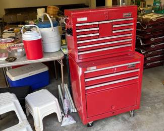 Rolling tool chest