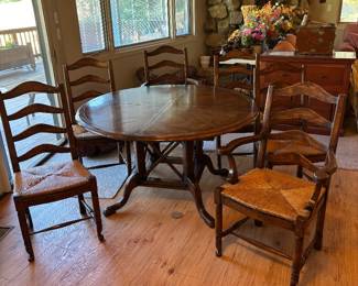 Custom made dining table 2 leafs 6 rush seat chairs