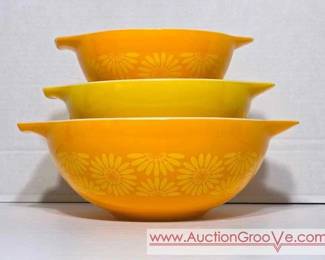 Vintage PYREX Orange Daisy Bowls
