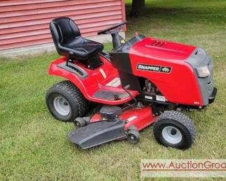 1 SNAPPER PROFESSIONAL SERIES Riding Mower