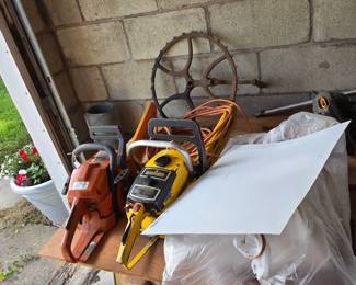 Chain saws
