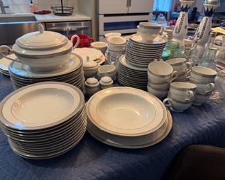 #1 New Mikasa Platinum "Crown" Service for 12 (67 pcs) $150