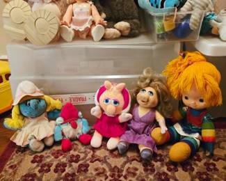 Vintage Toys - Rainbow Brite, Smurfs, Miss Piggy