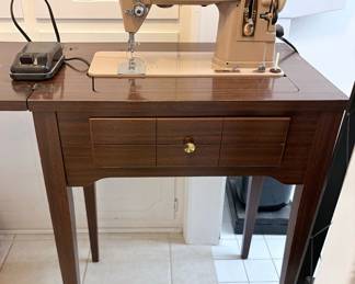 Singer 403A Slant-O-Matic Sewing Machine in Cabinet