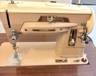 Singer 403A Slant-O-Matic Sewing Machine in Cabinet