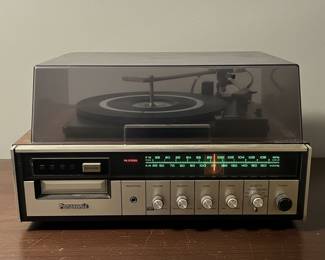 Panasonic SE-8147D Stereo Receiver with 8-Track Player and Turntable