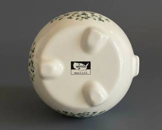 Top Notch Pottery Shamrock Bowl third image
