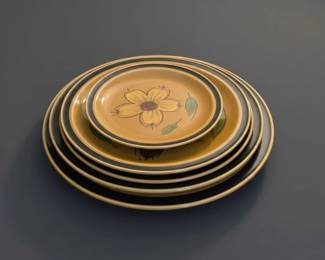 Designers Collection Honey Flowers Stoneware second image