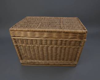 Wicker Storage Trunk with Hinged Lid fourth image