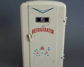 Vintage Marx Tin Lithograph Toy Refrigerator with Accessories second image