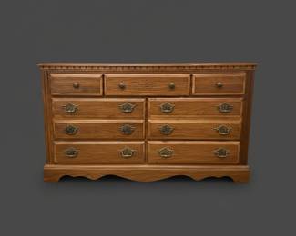 Traditional NineDrawer Bedroom Dresser third image