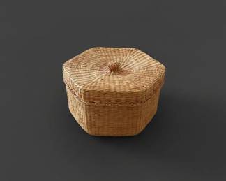 Vintage Hexagonal Woven Sweetgrass Lidded Basket third image