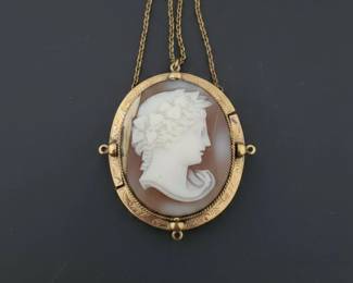 Victorian Shell Cameo Brooch or Pendant with Orpheus Depiction second image