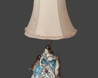 Vintage Capodimonte Style Porcelain Figural Table Lamp