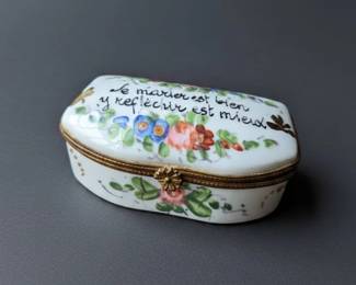Limoges Porcelain Hinged Trinket Box with French Inscription second image