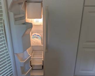 Whirlpool Side by Side Fridge and Freezer Combo