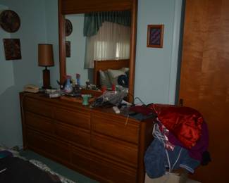 dresser with mirror