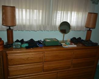 Dresser and vintage lamps