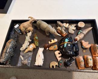 NATIVE AMERICAN ZUNI FEWTISH CARVINGS