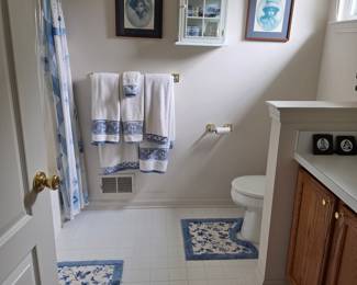 Blue and White Floral Bathroom Decor Set